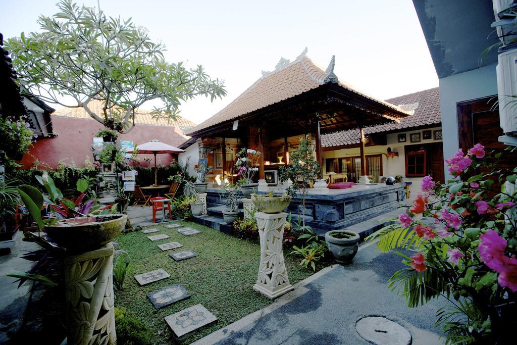 Radha Homestay Sanur  Exterior photo